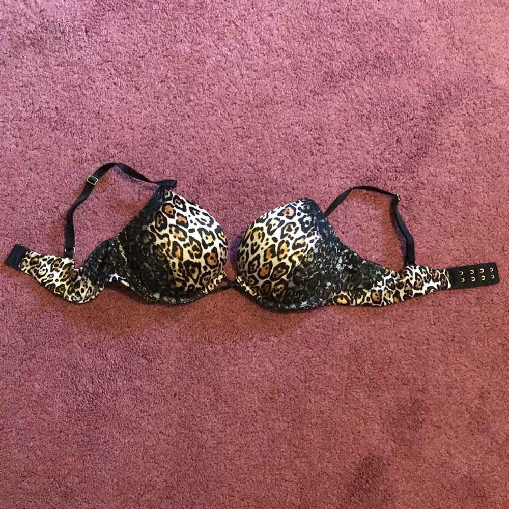 Victoria’s Secret 34B